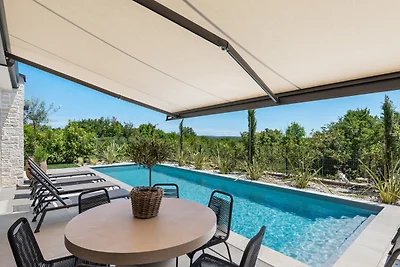 Villa Flores by Villas Guide