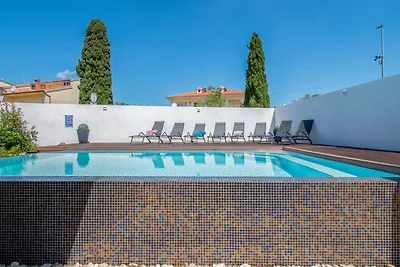 Vila Above Medulin by Villas Guide