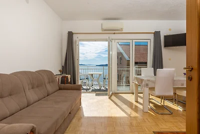 Charm Apartment by Villas Guide