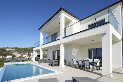 Villa Infinity View by Villas Guide