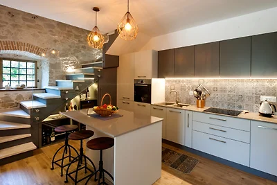 Villa Lori by Villas Guide