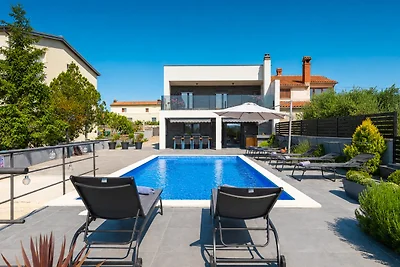 Villa La Perla by Villas Guide