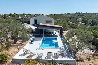 Holiday home Edi by Villas Guide
