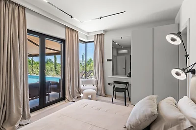 Villa Flores by Villas Guide