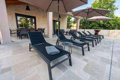Villa Alves by Villas Guide
