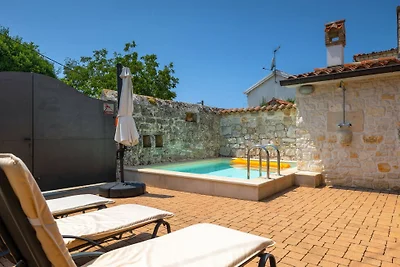 Beautiful Villa Andoro with pool in Vrsar