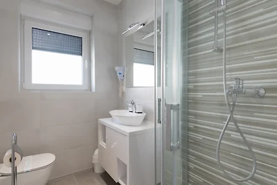Apartman Mia 4 - Omiš by Villas Guide