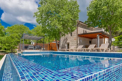 Villa Veronika - Makarska by Villas Guide