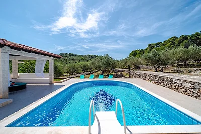 Villa Bradat by Villas Guide