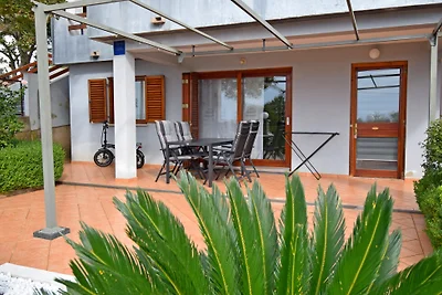 Apartment Paola 1 by Villas Guide