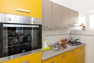 Apartman Vesna beachfront by Villas Guide