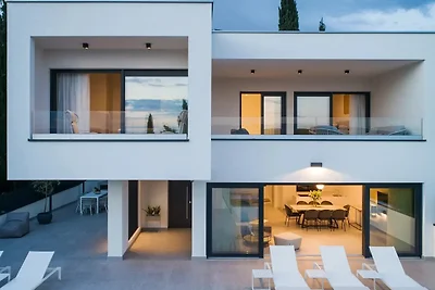 Luxury Holiday Villa with pool by Villas...