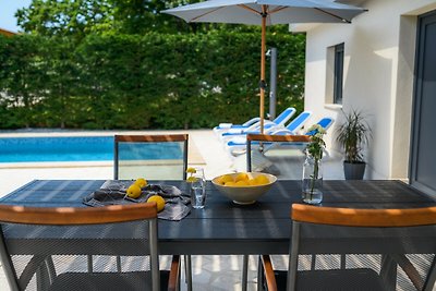 Beautiful Villa Lakora with pool in Porec