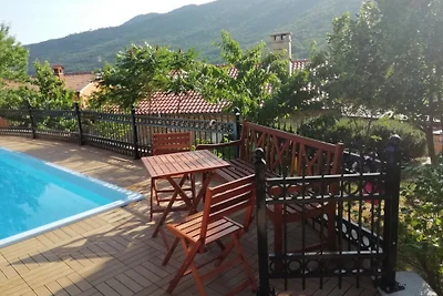 House Mirjana with pool by Villas Guide