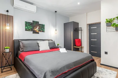 Modern & warm studio near Arena by Villas...