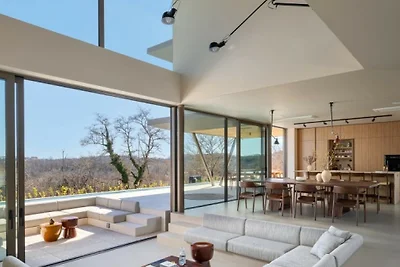 Villa bOX by Villas Guide