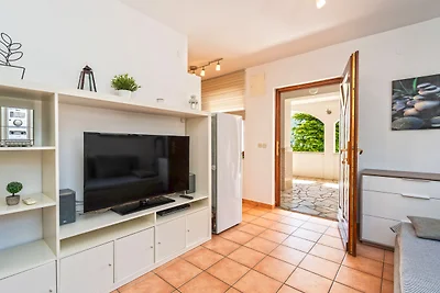 Villa Figs beachfront apartman 1 by Villas...