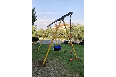 Flora Apartment with pool by Villas Guide