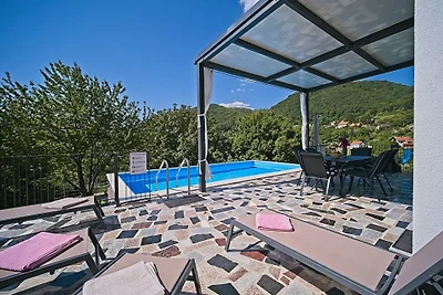 Holiday Home Lipa by Villas Guide