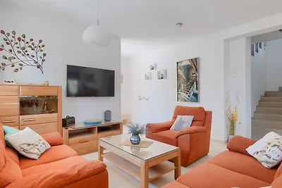 Veronika 1 - Twin Villa with Shared Garden an...
