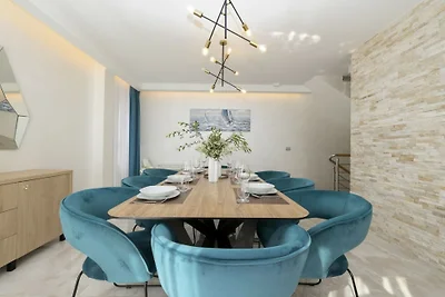 Sunny Lux Villa 3 in Makarska by Villas Guide