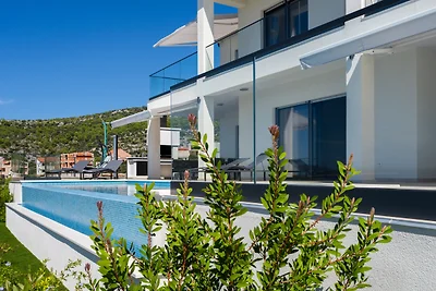 Villa Infinity View by Villas Guide