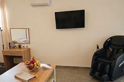 Studio apartment Flora by Villas Guide