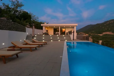 Villa Rusula -Makarska by Villas Guide