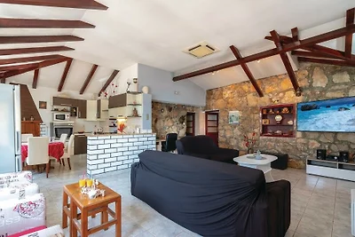 Villa Peace & Quiet by Villas Guide