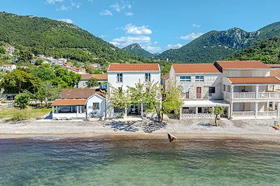 Villa Estera by Villas Guide