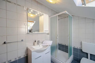 Apartman Mario with pool by Villas Guide