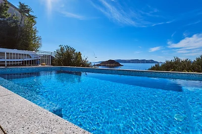 Apartman Arnia pool&beachfront by Villas...