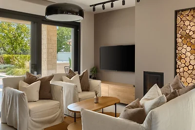 Villa San Vincenti by Villas Guide