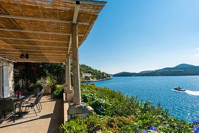 Beach house Lozica by Villas Guide