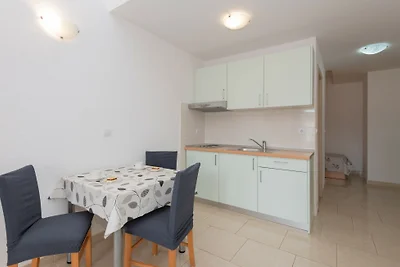 Studio Apartman Erstic 6 - Baška Voda by Vill...
