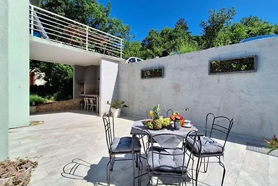 Melone Apartman 2 Dramalj by Villas Guide