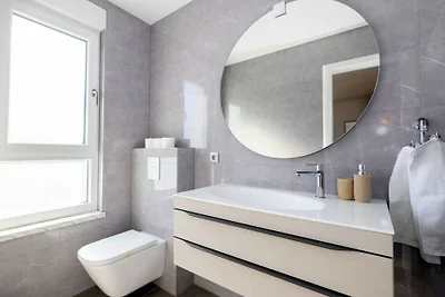 Sunny Lux Villa 3 in Makarska by Villas Guide