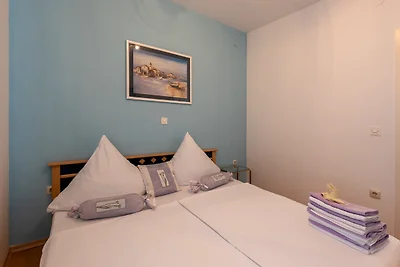 Apartman Lucija 4 by Villas Guide