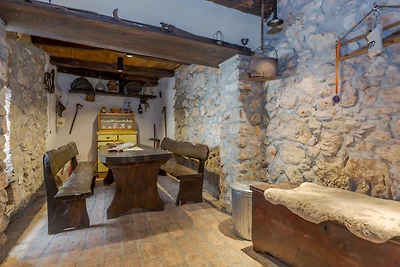 Villa Hidden world with pool by Villas Guide