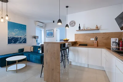 Apartment Megi by Villas Guide