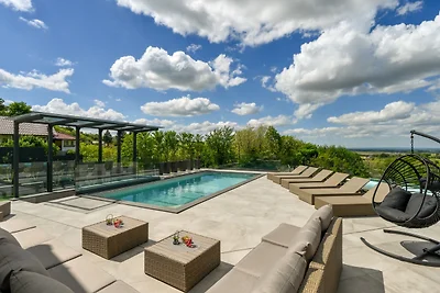 Villa Lady Berga by Villas Guide