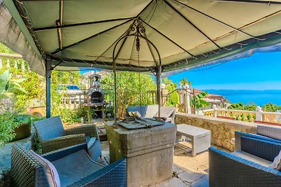 Holiday home Andrea with whirpool by Villas...
