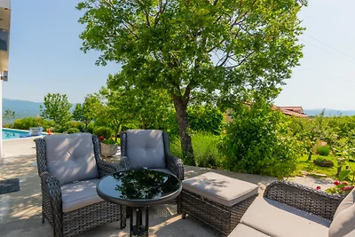 Villa Piplica-Makarska by Villas Guide