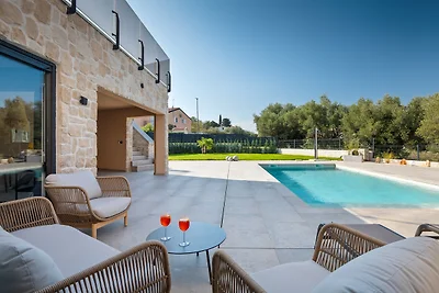 Villa Ava by Villas Guide