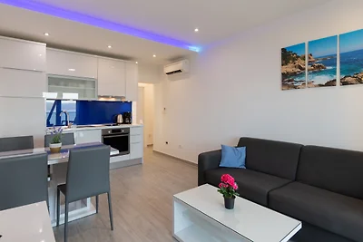 Apartman Mia 4 - Omiš by Villas Guide
