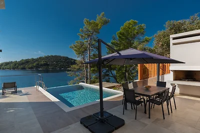 Villa Lipovac by Villas Guide