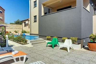 Villa Noemi-Ližnjan by Villas Guide