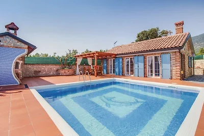 House Victoria 1 by Villas Guide