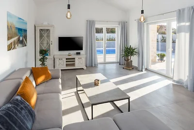 Villa Camelia by Villas Guide