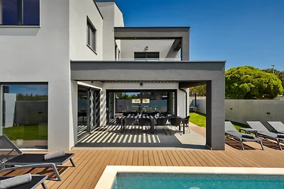 Villa Nea by Villas Guide